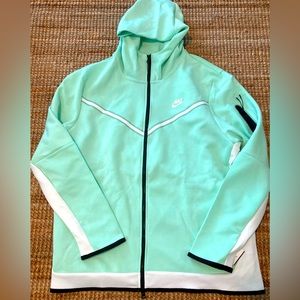 Nike tech Mint jacket XXL